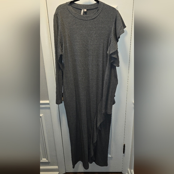 ASOS Dresses & Skirts - ASOS elegant Gray Maxi Dress (Tall)